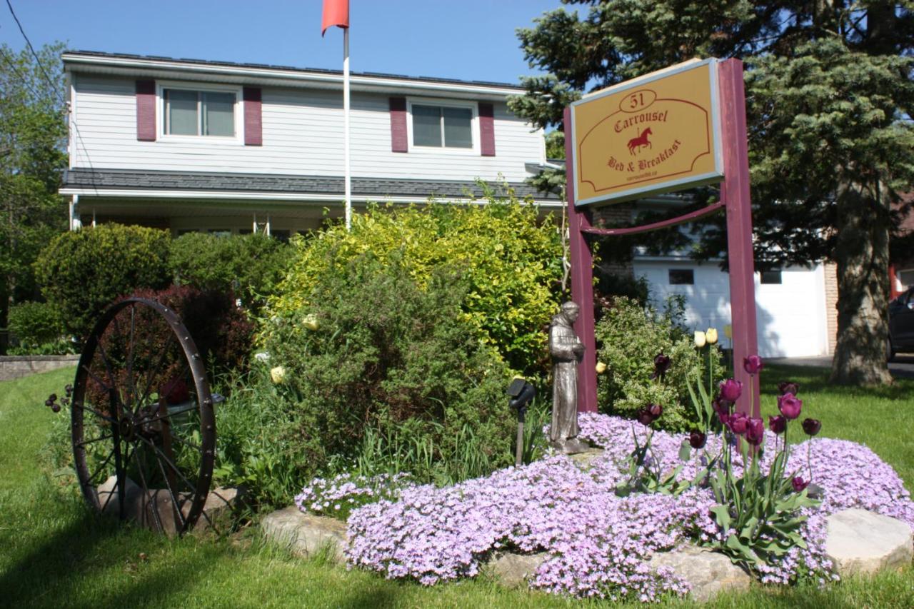 Carrousel Bed & Breakfast Cayuga Exterior foto
