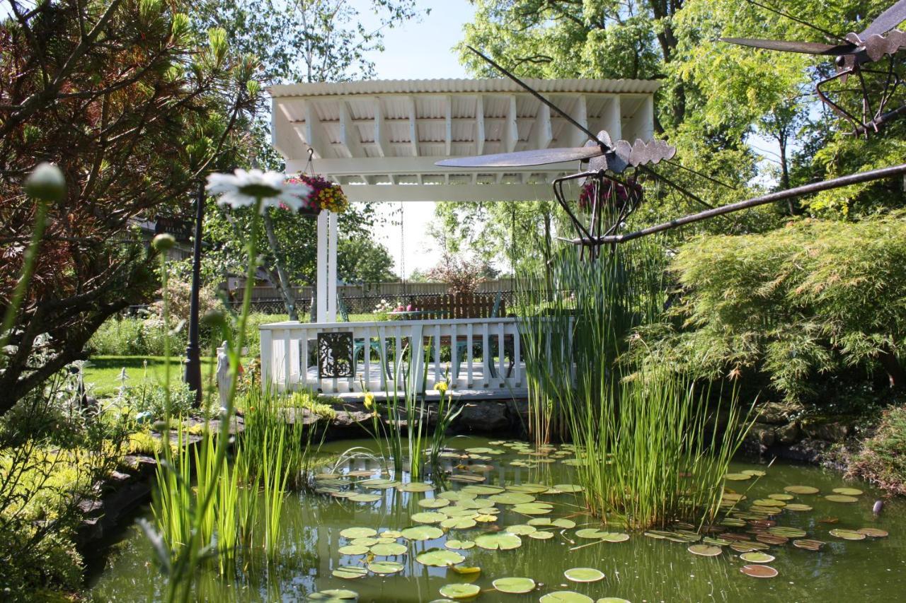 Carrousel Bed & Breakfast Cayuga Exterior foto