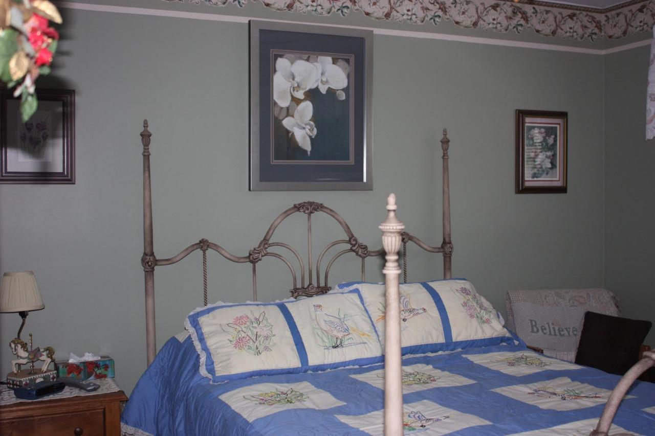 Carrousel Bed & Breakfast Cayuga Cameră foto