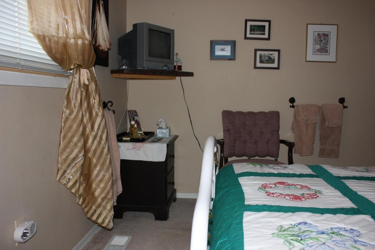 Carrousel Bed & Breakfast Cayuga Cameră foto