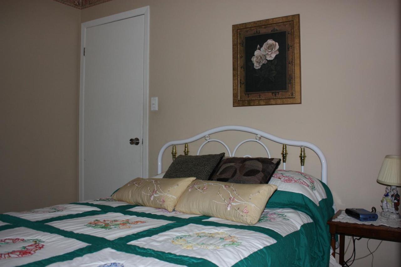 Carrousel Bed & Breakfast Cayuga Cameră foto